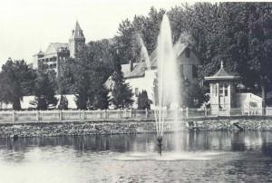  Originally, water sprayed up from the center of both reservoir through "ugly, black iron pipes." In April 1889 these were replaced by 5-foot-high, bronze-colored zinc figures of Hebe - goddess of youth and spring and cupbearer of the gods - holding a pitcher and cup. These were removed a decade later when the reservoirs were covered. On the right is an eight-sided watchman's shelter. The large frame structure, centermost, an office for fairground officials, was removed around 1887.